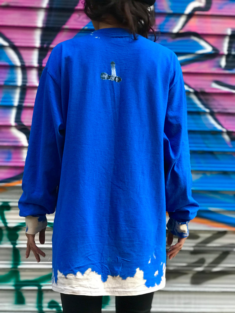 Graphic Long Sleeve Shirt in Blue